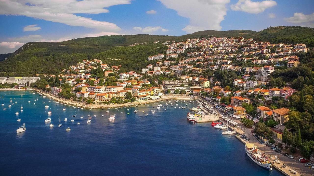 Апартаменти Apartman Katuri Лабин Екстер'єр фото